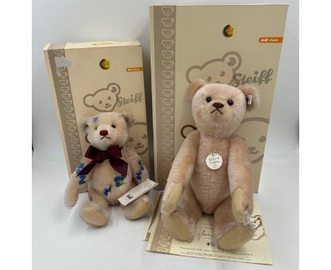 Two Steiff Bears (replica) to include Growler Teddy Bear 1908 faded pink 'Rosa' limited edition 713/3000 with black/white ear