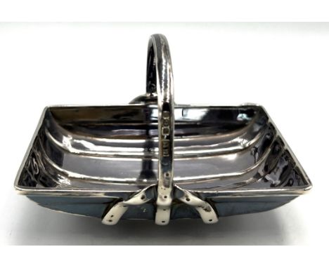 Miniature silver trug, Sheffield 1913, maker Lee &amp; Wigfull (Henry Wigfull). Weight 116gm. Length 10cm. Retailer E.J Fairb