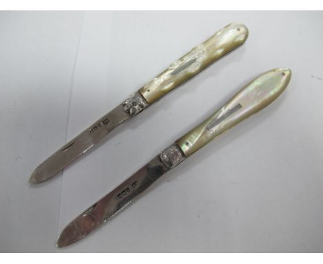 A Pair of Mother of Pearl Hallmarked Silver Bladed Fruit Knives, (Sheffield 1982 and 1907). 