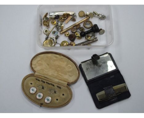 Gent's Buttons, dress studs, enamel badge, compass pendant etc. 