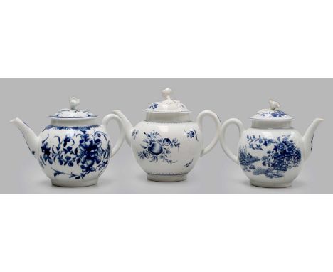 A Worcester Porcelain Teapot and Cover, circa 1780, painted in underglaze blue with the "Mansfield" pattern, open crescent ma