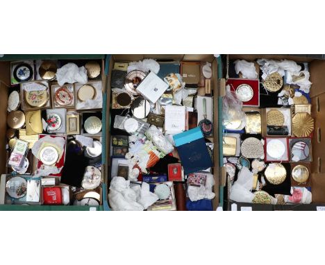 A Collection of Vintage Powder Compacts and Matchbox Cases, including Peking enamel, Stratton, enamelled and engine-turned ex