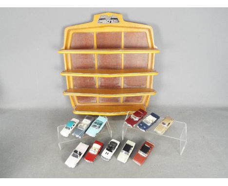 Franklin Mint - An unboxed collection of Franklin Mint 1:43 scale diecast American Cars. Lot includes Dodge Charger; Buick Ri