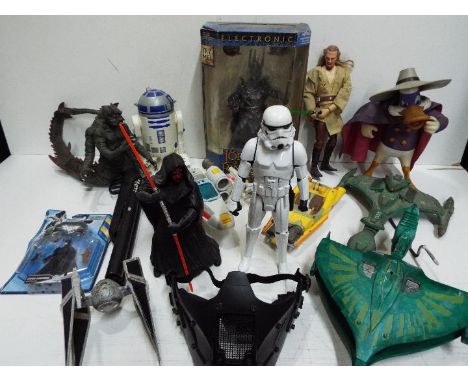 Hasbro, Toy Biz, Others - A collection of mainly unboxed action figures with some built m=plastic model kits and plastic toy 