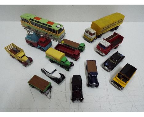 Corgi - Dinky - A lot of 14 vintage diecast vehicles in various scales including Corgi #1147  Scammell Ferrymasters lorry, Di