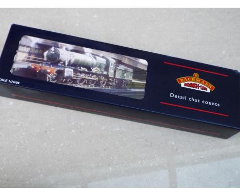 Bachmann Branch-Line - an OO gauge Manor class locomotive and tender 4-6-0 BR black livery E/emblem op no 7813 'Freshford Man