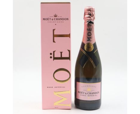 75cl bottle of NV Moet and Chandon rose champagne, boxed. UK P&amp;P Group 2 (£20+VAT for the first lot and £4+VAT for subseq