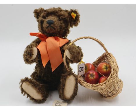 Steiff Autumn bear with growler, 654435, H: 35cm. UK P&amp;P Group 1 (£16+VAT for the first lot and £2+VAT for subsequent lot