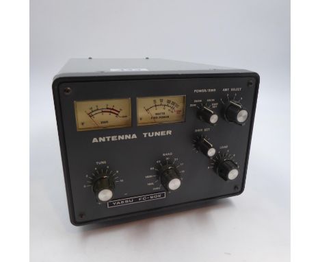 Yaesu FC-902 Ham radio antenna tuner, with leads and instructions. Not available for in-house P&amp;P