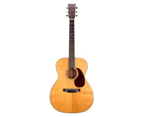 2016 Martin 000-18 acoustic guitar, made in USA, ser. no. 2xxxxx9; Back and sides: mahogany; Table: natural spruce; Fretboard