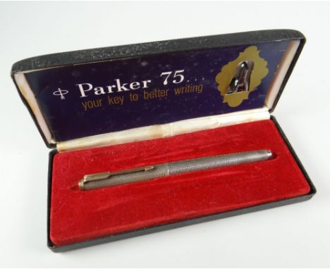 VINTAGE STERLING SILVER (925) PARKER 75 FOUNTAIN PEN engine-turned cross hatch design in original box