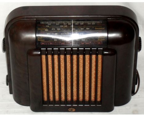 STC (Standard Telephones & Cables Ltd) Radio.
model 205 Bakelite case Manufactured in Australia c.1948.
