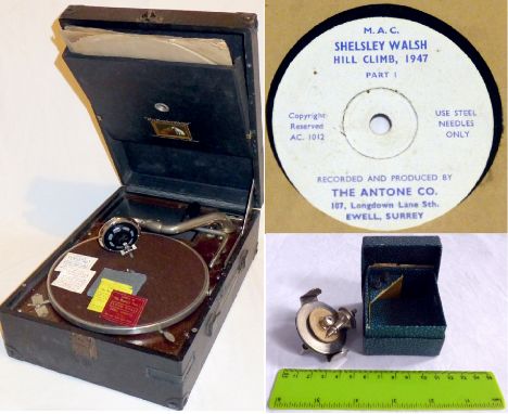 HMV 'His Masters Voice' Picnic Gramophone in Black.
Complete with Winder, Sound Box, 5 packets of various Needles (Half Tone,