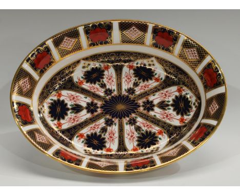 A Royal Crown Derby Imari palette 1128 pattern oval serving bowl, 25.5cm, first quality Condition Report: Good condition