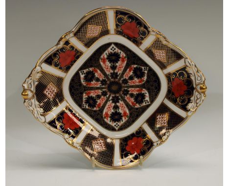 A Royal Crown Derby Imari palette 1128 pattern pedestal dish, acorn handles, 22.5cm wide, printed mark, first quality Conditi