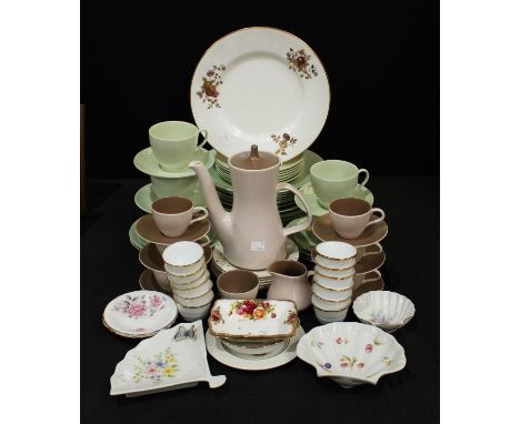 Ceramics - a Noritake trinket dish; a pair of Royal Albert trinket dish; set of Royal Ramashima sake cups in white and gold; 
