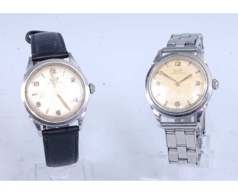A gent's vintage Tissot steel cased wristwatch, having signed champagne dial, quarter Arabic luminous numerals and luminous h