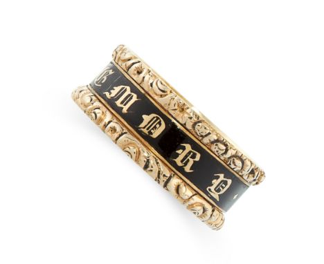 ANTIQUE ENAMEL MOURNING RING, CIRCA 1823 inscribed ‘IN MEMORY OF’ in black enamel, inscribed inside the band ‘Emma Louisa Dys