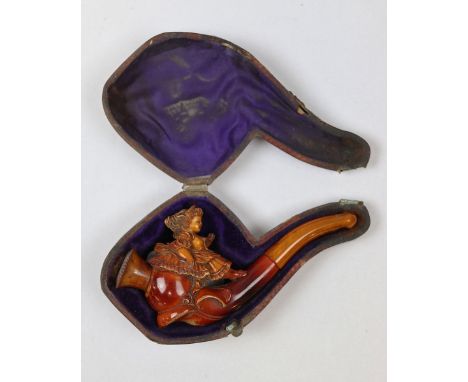 Antique 'Victorian Child' design carved Meerschaum pipe/Cheroot holder with amber stem in fitted case.