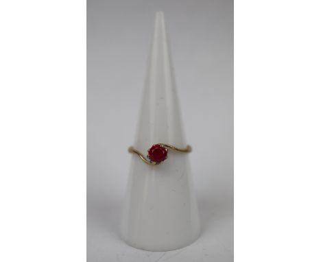 9ct gold ruby set ring 