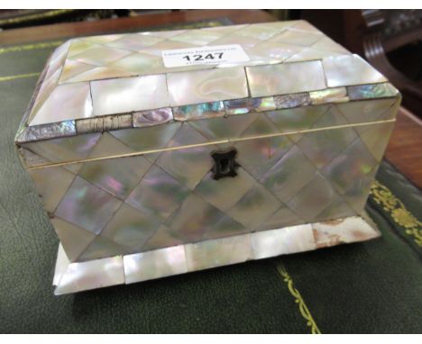 19th Century mother of pearl two division tea caddy (slight damages)There are pieces missing (please see further images) 