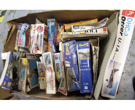 Box of twenty-three unmade plastic aircraft kits, including Airfix, Italari, Revel and Esci 