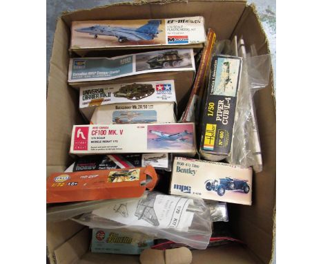 Box of twenty two unmade plastic aircraft kits, including Airfix, Italari, Revel and Esci 