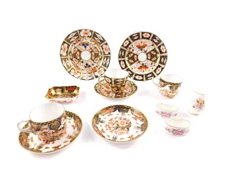 Various Royal Crown Derby Imari pattern porcelain, pattern no 2451, sauce tureen stand, two further Crown Derby porcelain cup