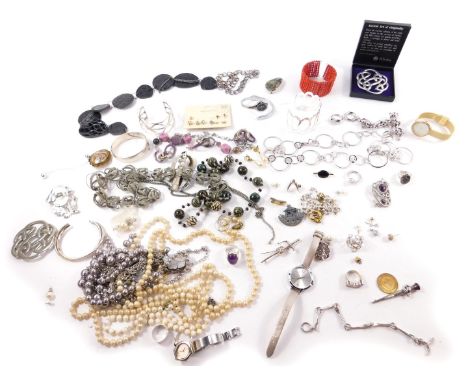 Silver and costume jewellery, including rings, brooches, earrings, dress wristwatches and  beads. (qty)