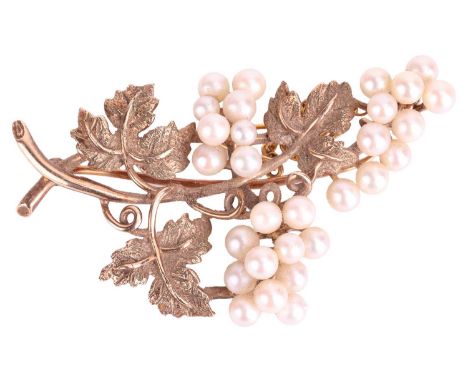 A pearl-set vine brooch in 9ct gold, featuring round cultured pearls in mount realistically modelled after a bunch of grapes 