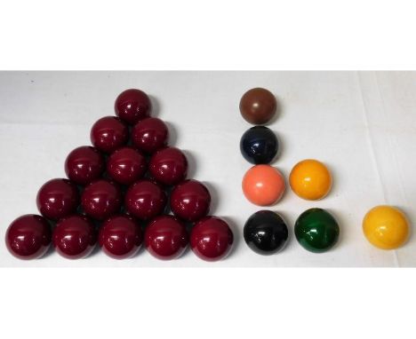 A quantity of vintage snooker balls with original box a/f, three balls later replacements, brown, pink &amp; cue ball 