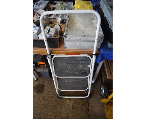 Two-rung step ladder