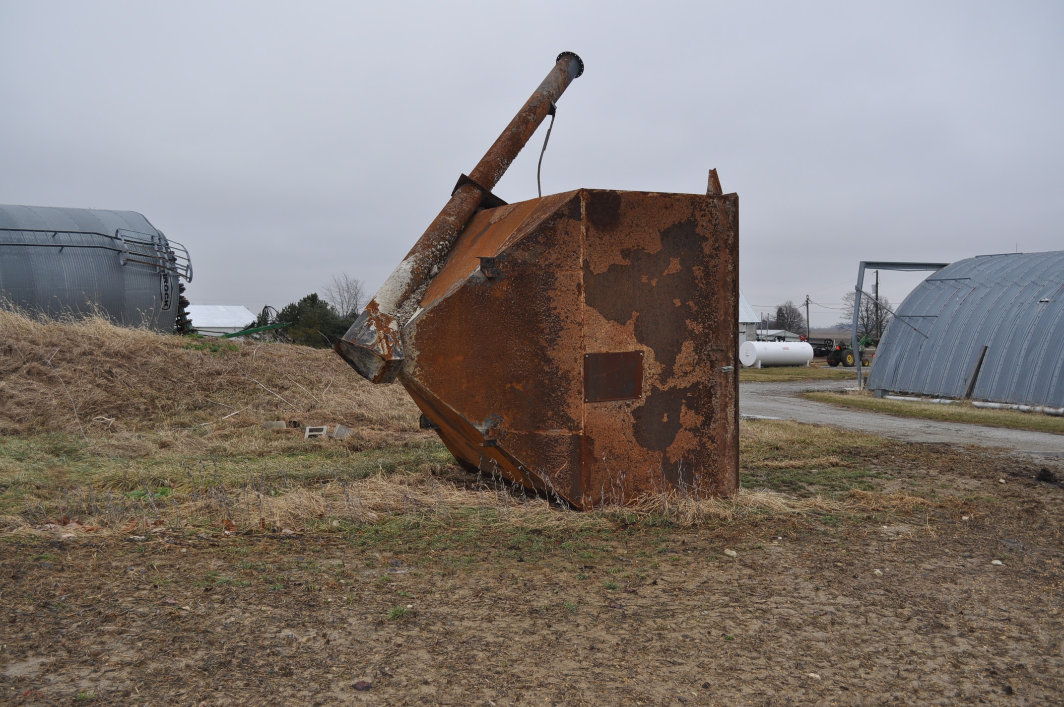 500 bu Lowry Mfg grain dump pit, Model 50010, 10'x10'x12' deep, 10