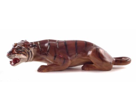 Royal Doulton model of a tiger HN.225, 23cm long    Condition report: No damage or restoration. Oxidisation to the black enam