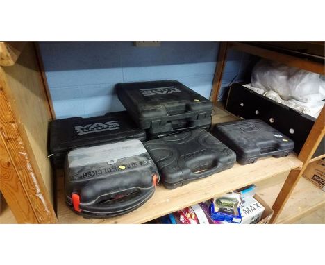 Quantity of various power tools