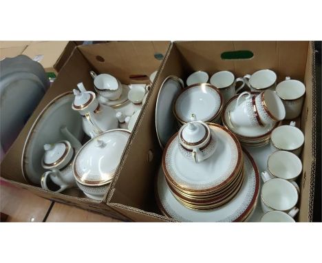 Royal Grafton 'Majestic' tea and dinner service