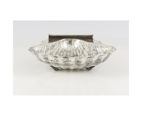 A DAVID FERREIRA shell Silver 833/000Chased decorationOporto hallmark (1938-1984), goldsmith's mark Delmar Gomes Pinheiro (19