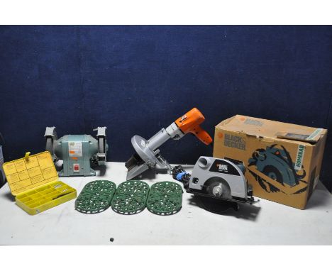 A COLLECTION OF ELECTICAL TOOLS to include a Black and Decker KS855 circular saw, a Black and Decker D720 drill with a sandin