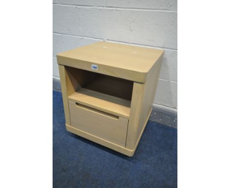 A WINSOR TIBRO OAK BEDSIDE/LAMP TABLE, with cut-away drawer pulls and soft close single drawer, new and unused condition, 50c