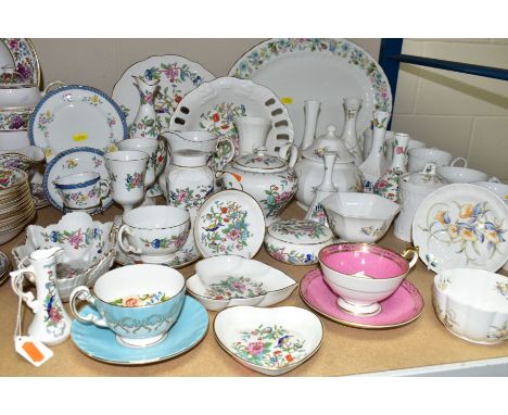 A GROUP OF AYNSLEY CERAMIC TEA AND GIFTWARES, approximately forty two pieces to include five mugs decorated with roses, three