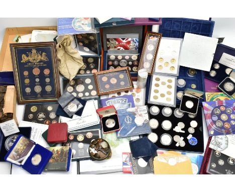 A LARGE AND HEAVY PLASTIC BOX CONTAINING MOSTLY UK COINAGE, to include a Royal Mint silver anniversary collection One pound t