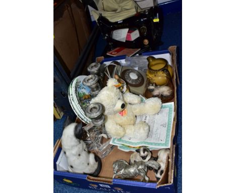 A BOX AND LOOSE CERAMICS, GLASS, METALWARES, SEWING MACHINE AND SUNDRY ITEMS, to include a Steiff beanie cream teddy bear wit