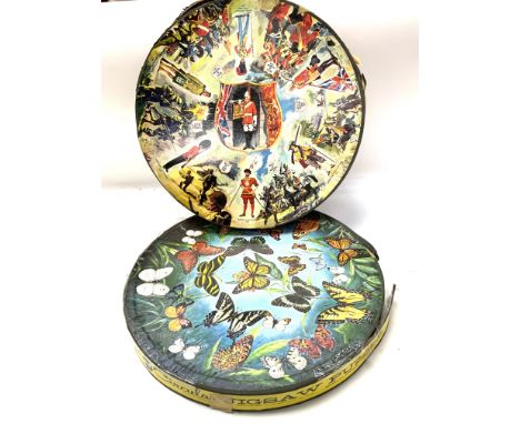 2 complete vintage circular waddingtons jigsaw puzzles. (D)