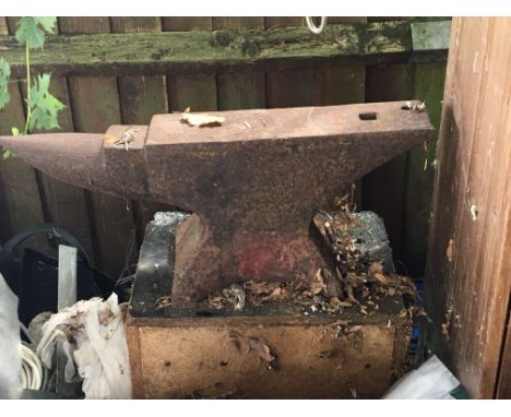 A Vintage blacksmith anvil.viewing by appointment buyer to collect.
