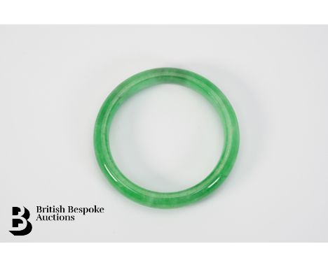 Green jade bangle, outer diameter is 60mm, inner diameter is 48 mm.&nbsp;