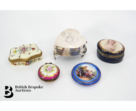 Three pill boxes, including a Pintado al Mano example, two more in the French style together with a blue guilloche enamel com