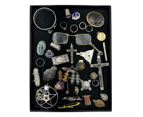 19th century and later jewellery and collectables to include a pair of gilt metal lorgnette, vintage silver bangle, silver Ce