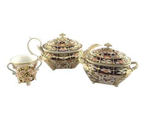 Early 19th century Derby Imari porcelain teapot and sucrier, together with a Stevenson &amp; Hancock Imari spill vase H8.5cm 