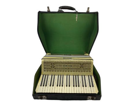 Hohner Verdi III piano accordion, cased