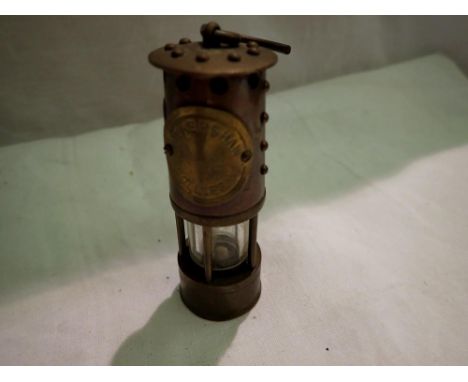 Bickershaw colliery miniature 5 bar miners lamp. UK P&amp;P Group 1 (£16+VAT for the first lot and £2+VAT for subsequent lots